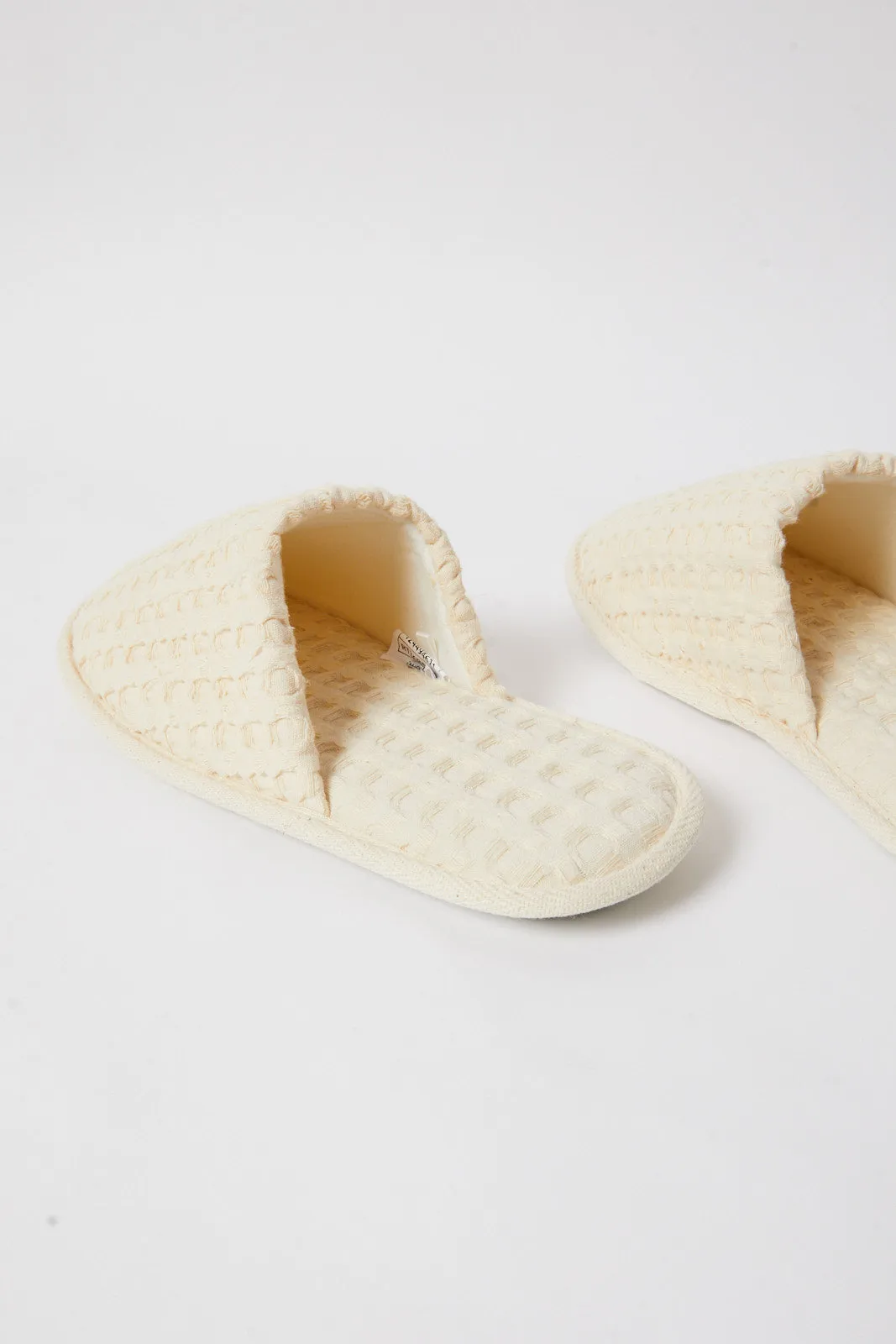 Women Ivory Textured Slipper